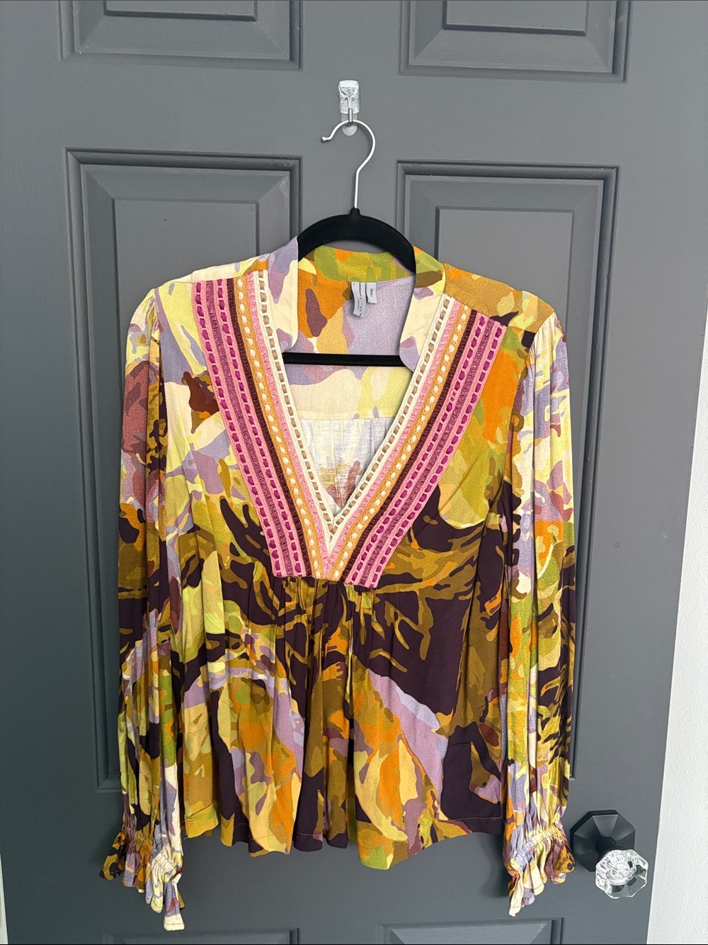 Colorful Floral V-Neck Long-Sleeve Blouse with Pink Trim